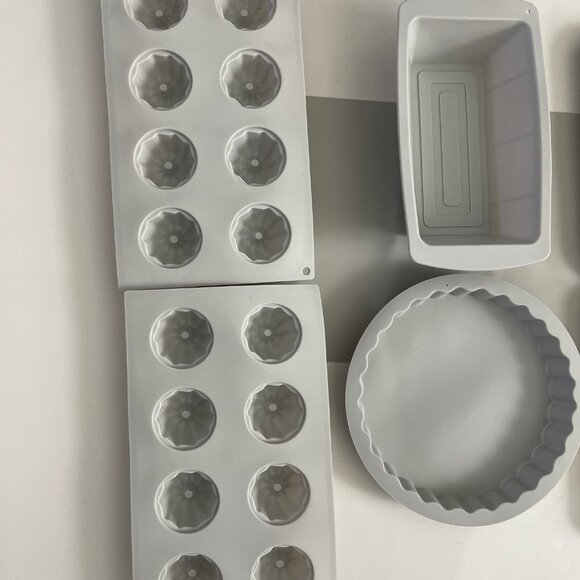 Silicone Donut Mold Set of 7 non-stick doughnut mold Cookie mold - Picture 4 of 7